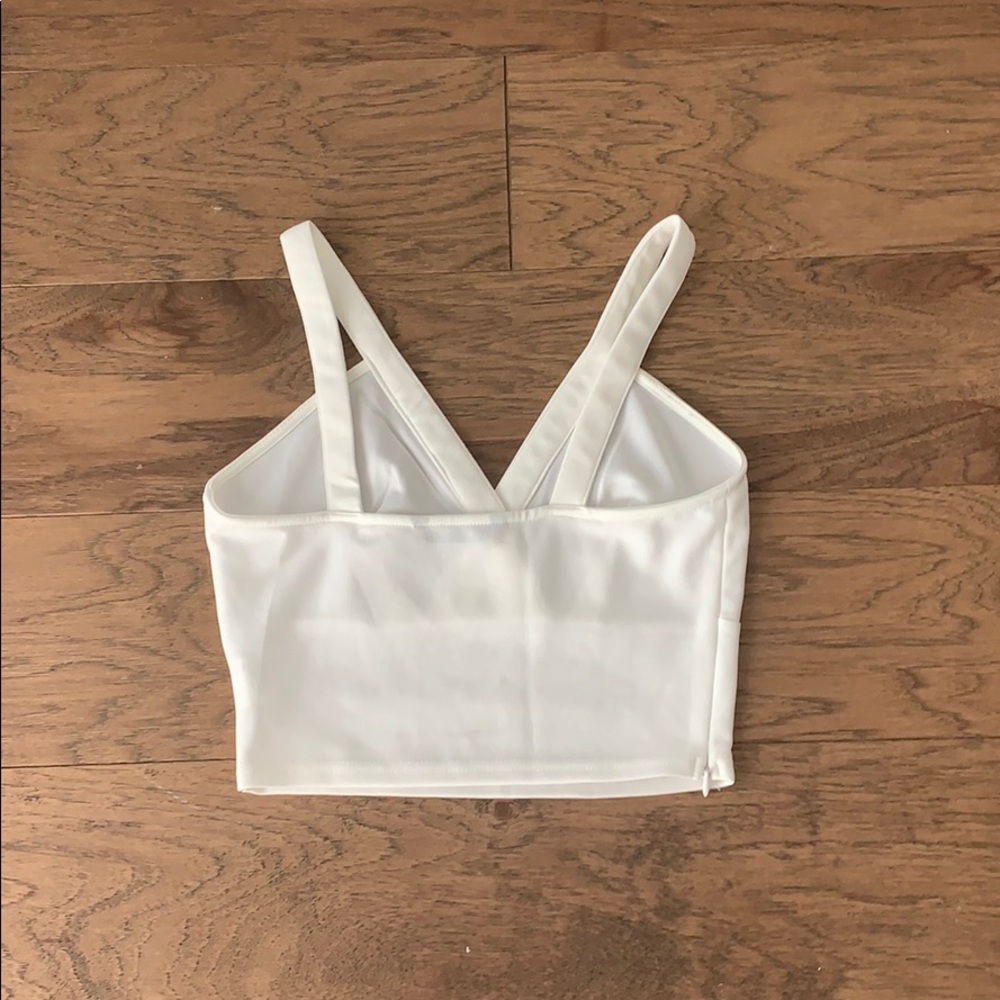 white top - Picture 2 of 3